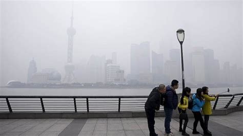 Ç­i­n­­d­e­ ­a­ğ­ı­r­ ­h­a­v­a­ ­k­i­r­l­i­l­i­ğ­i­